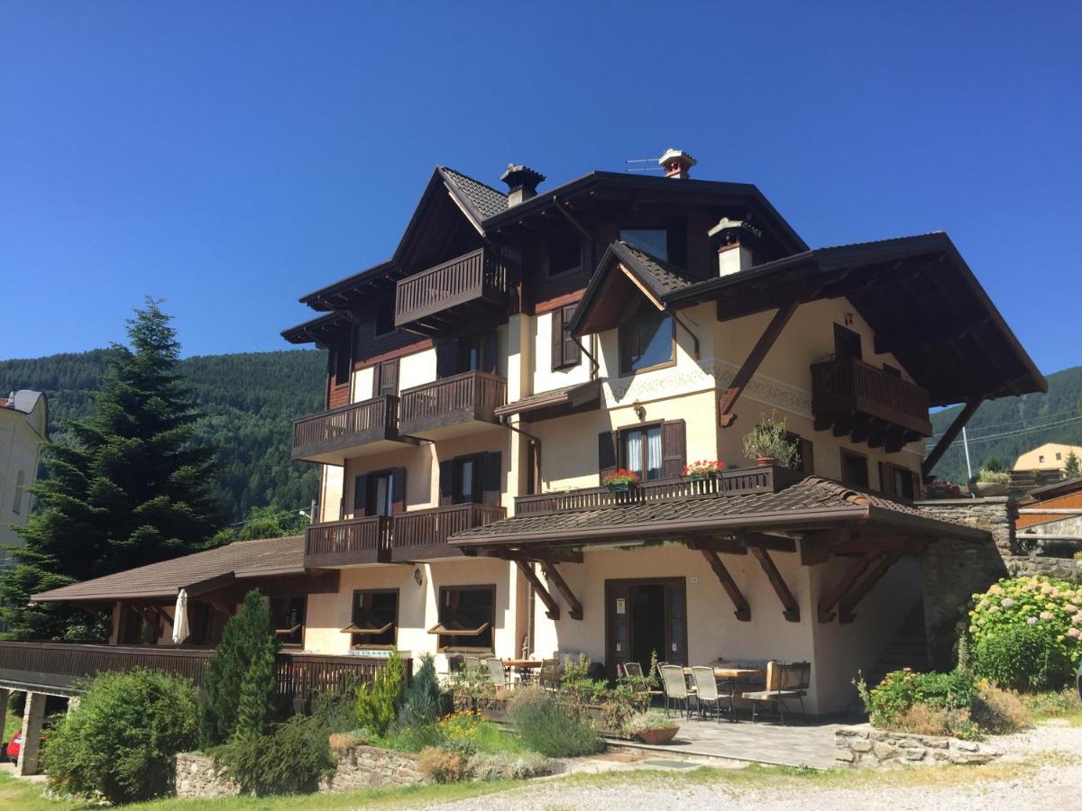 Albergo Quai Monno Luaran gambar