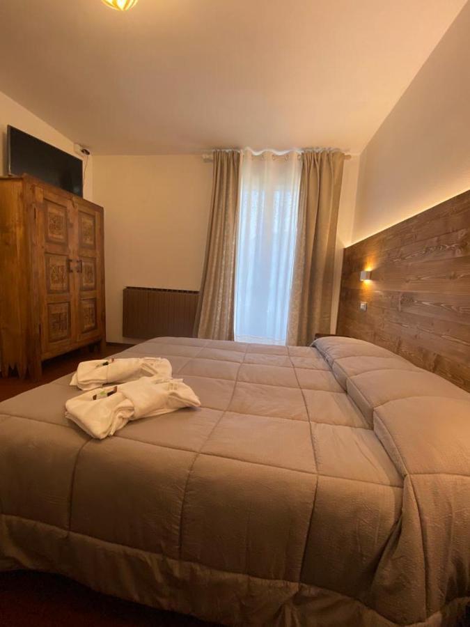 Albergo Quai Monno Luaran gambar