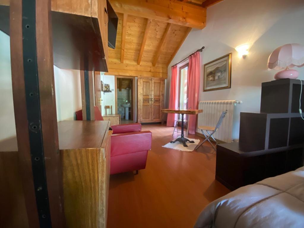 Albergo Quai Monno Luaran gambar